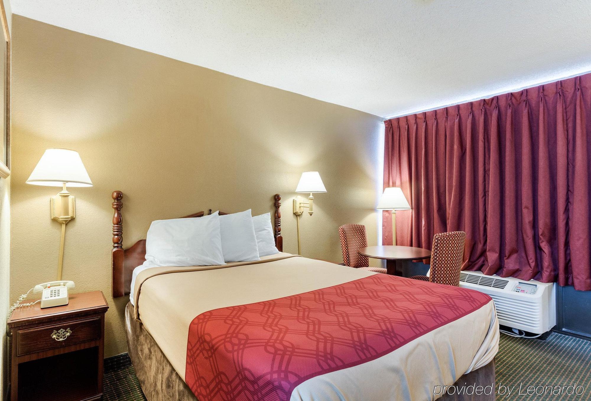Rodeway Inn West Memphis Extérieur photo