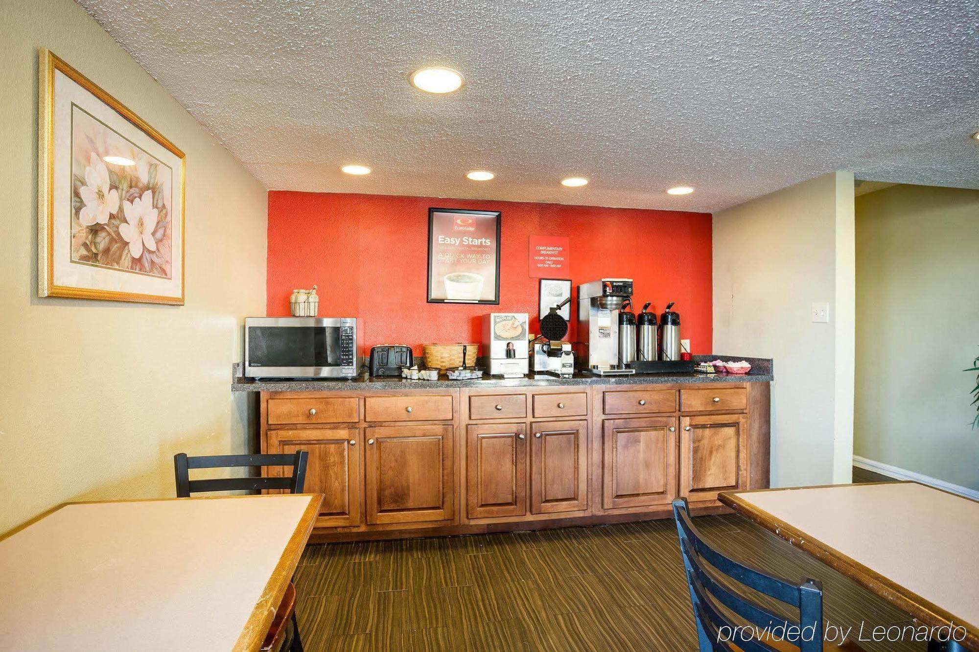 Rodeway Inn West Memphis Extérieur photo