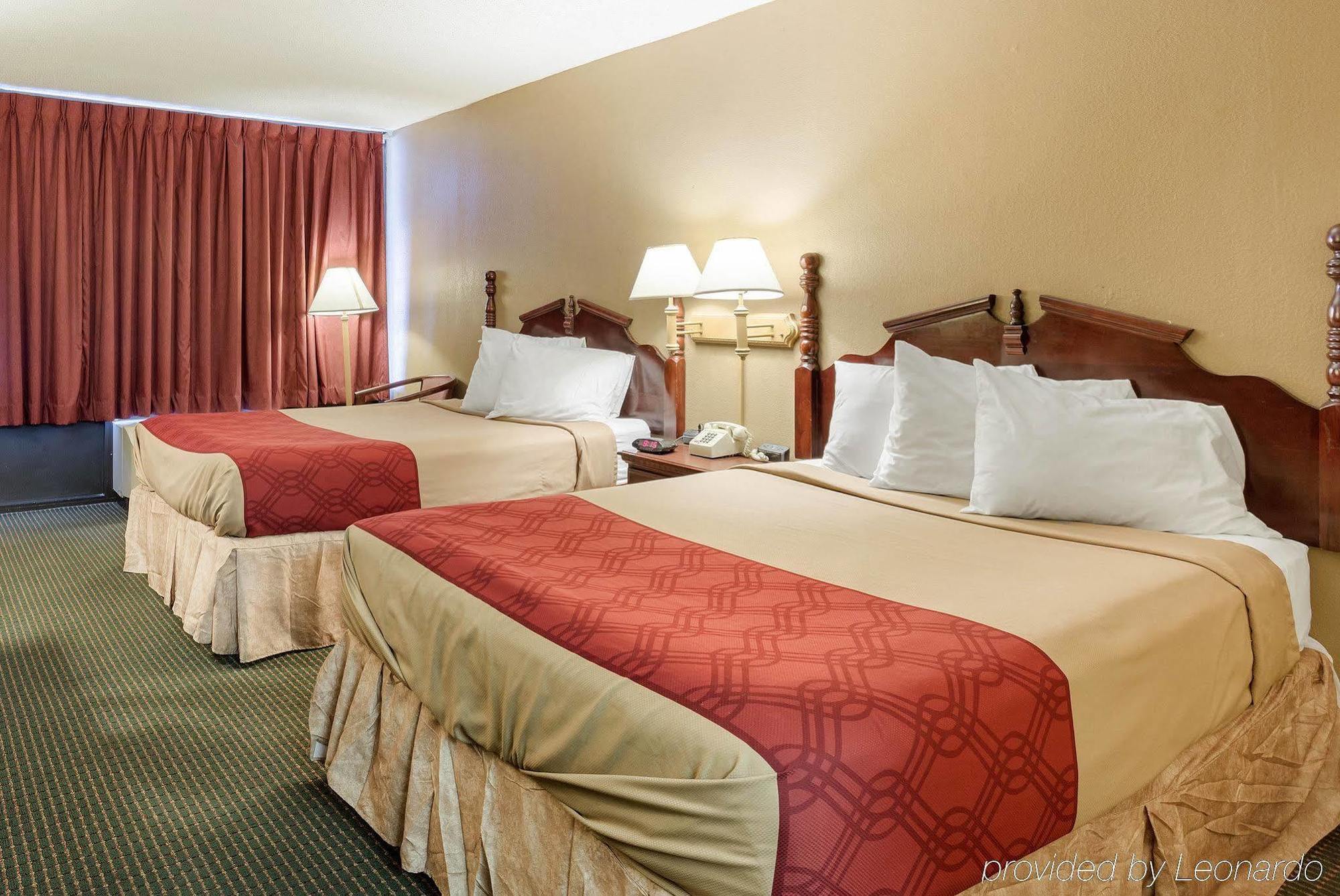 Rodeway Inn West Memphis Extérieur photo